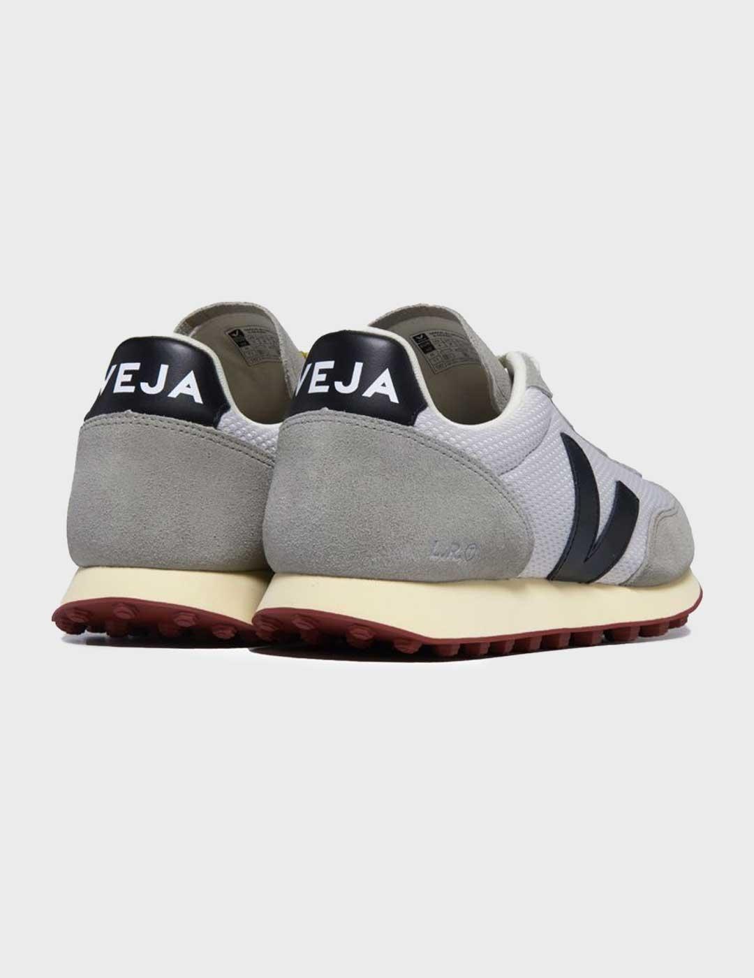 Veja Rio Branco zapatilla gris con logo en negro para hombre