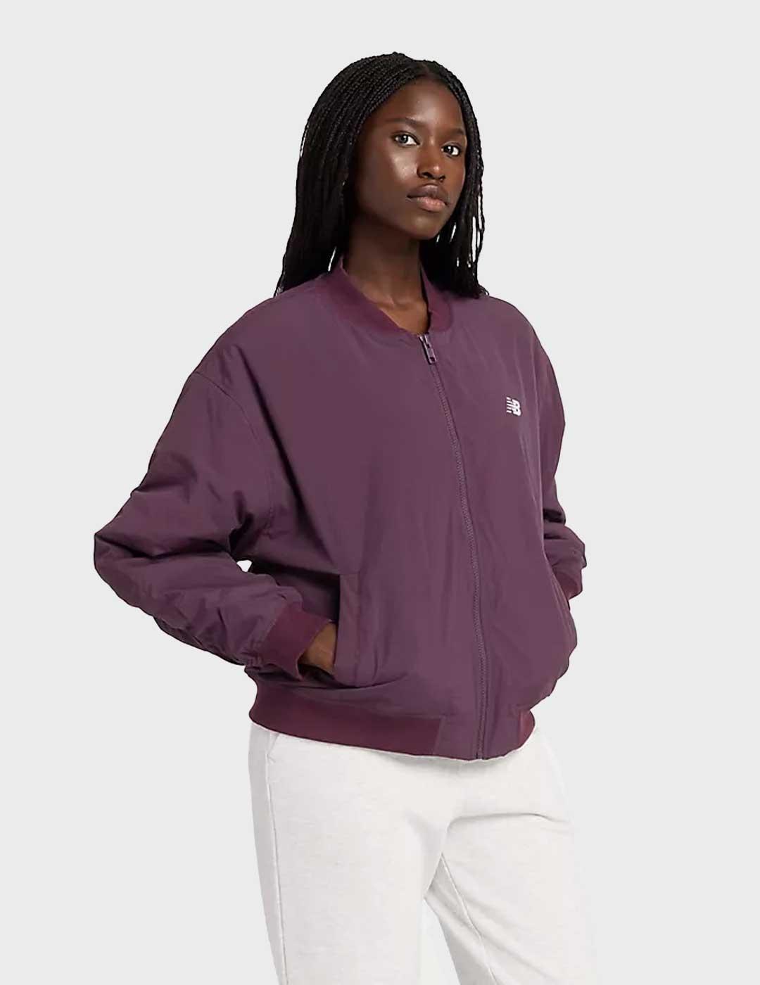 New Balance graphic woven chaqueta morada para mujer