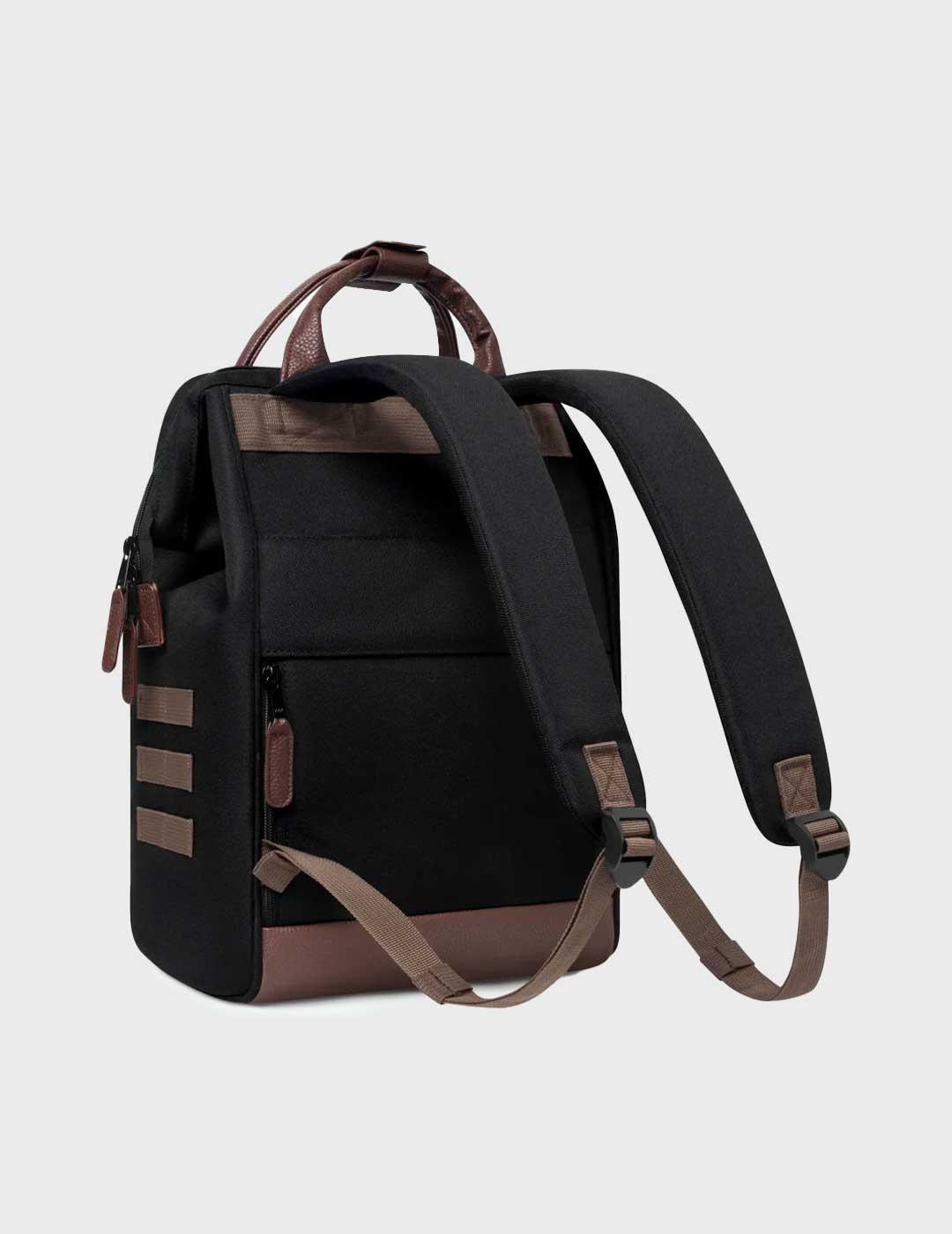 Cabaia Managua adventurer mochila negra pra hombre y mujer