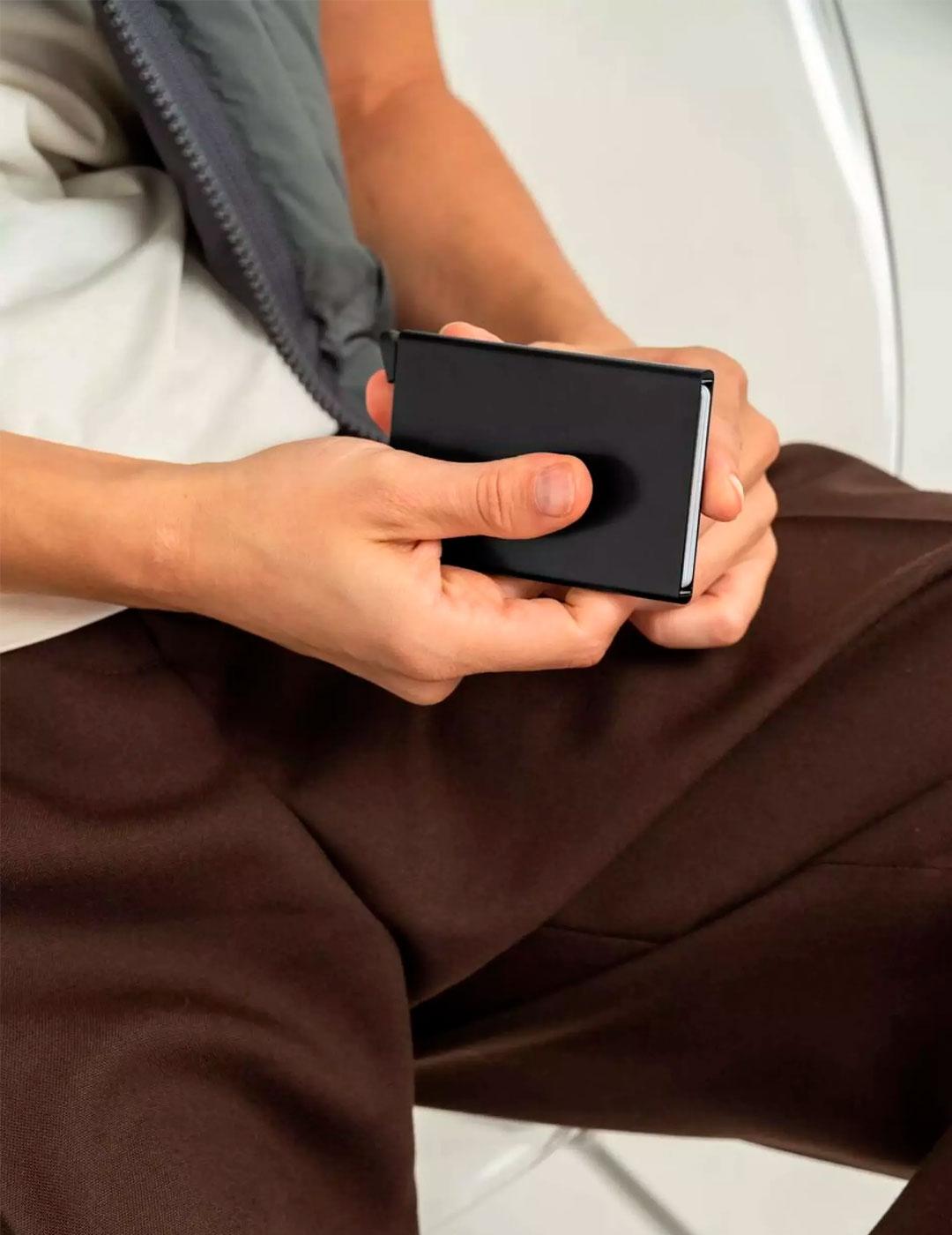 CARTERA SECRID CARDPROTECTOR NEGRO PARA HOMBRE Y MUJER