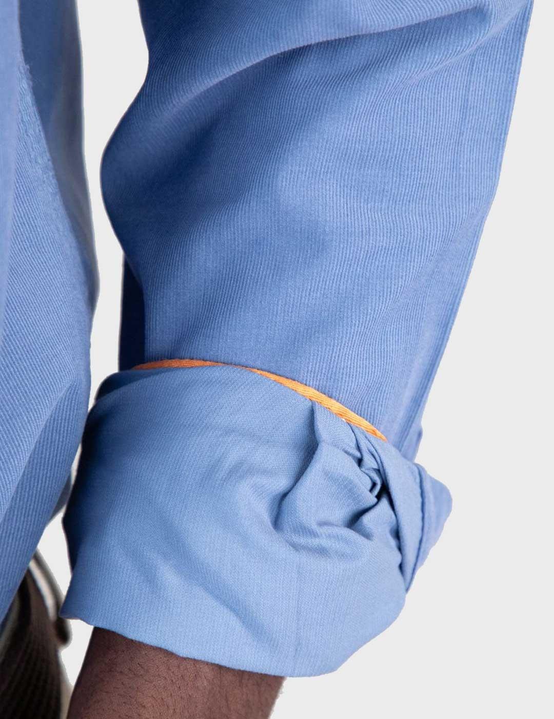 El ganso Pana camisa celeste para hombre