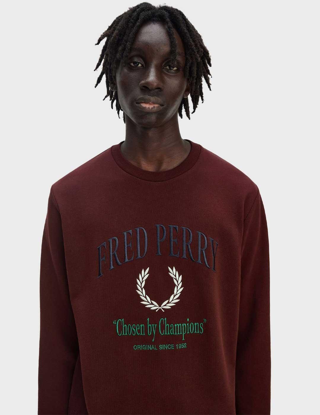 Fred Perry Embroidered Champion sudadera granate para hombre