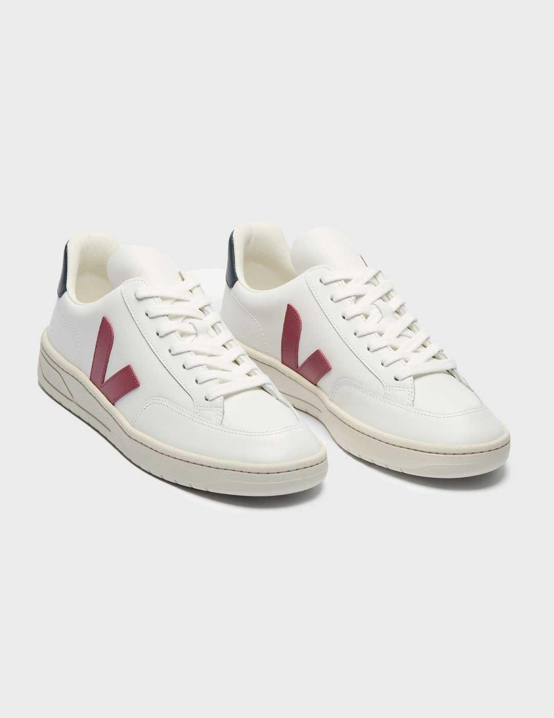 Veja V-12 Leather zapatilla blanca para hombre