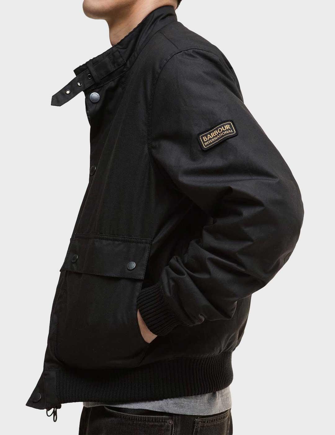 Barbour International Traction Wax chaqueta negra hombre