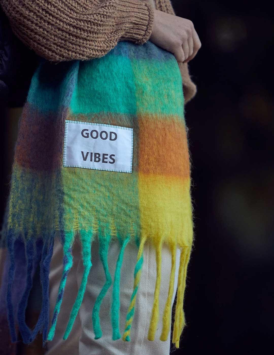 Verb To Do Good Vibes bufanda multicolor para mujer